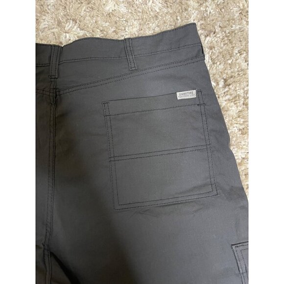 Signature Mens Levi Strauss Grey Cargo Shorts NEW 42W #0569 - Picture 2 of 15